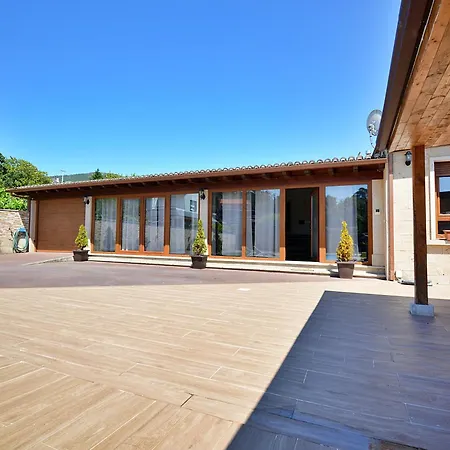 펜션 Galihost - Con Piscina En *