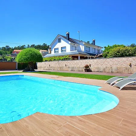 Galihost - Con Piscina En Semesterbostad Vilagarcia de Arousa
