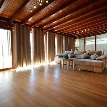 Galihost - Con Piscina En 펜션